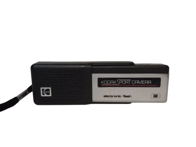 Câmera Kodak Sport Eletronic Flash Filme 110 Retro Preto