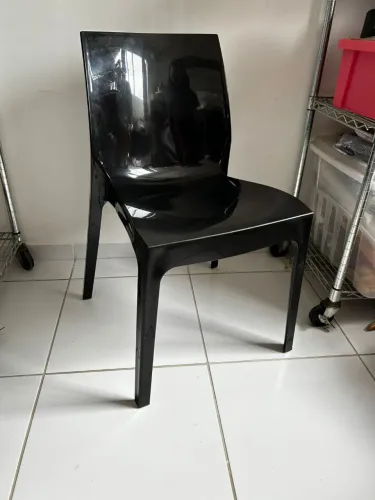 Conjunto Cadeira de Plástico Preta Alice Tramontina (06 unidades)