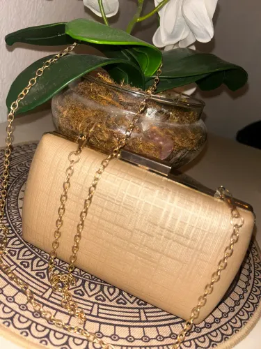 Bolsa dourada de festa Nova 