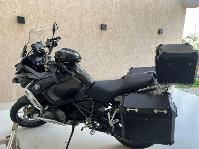 Vendo moto BMW único dono 