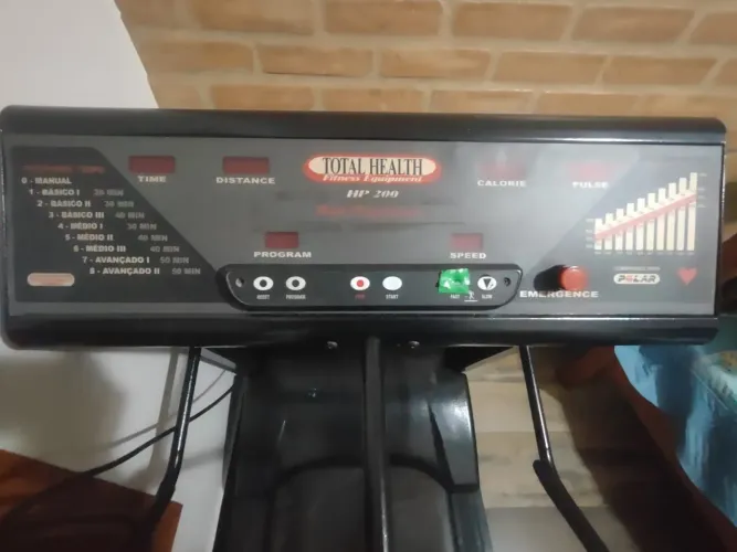 Esteira Elétrica Total Health HP 200
