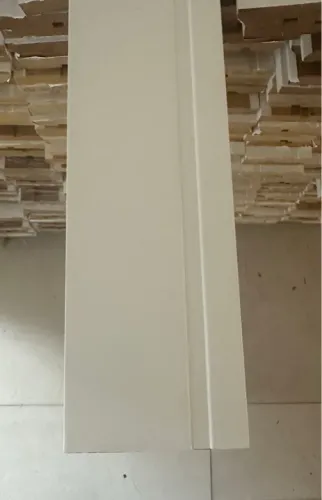 Rodape maciço Revestido branco 10cm altura 