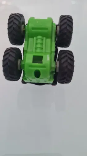 Caminhão de brinquedo verde fricção