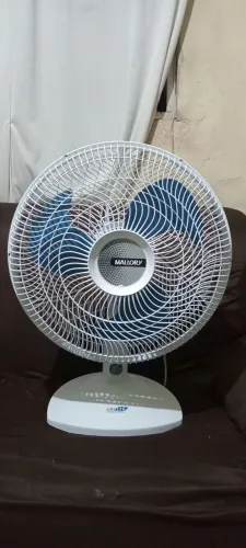 Vende se ventilador Mallory de 40cm