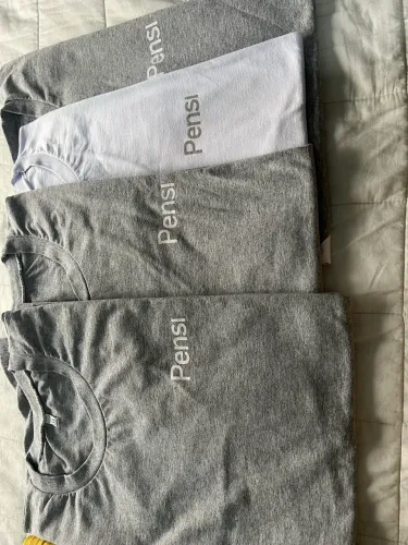 Camisas Colégio Pensi Tam: M NOVAS!