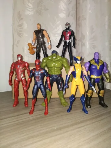 Bonecos Marvel ( 20 cada ou 130 todos )