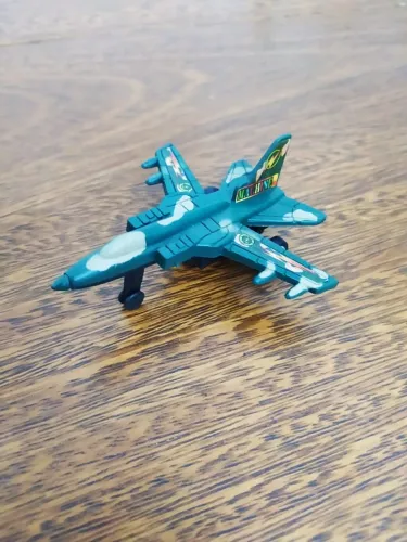 Avião De Brinquedo
