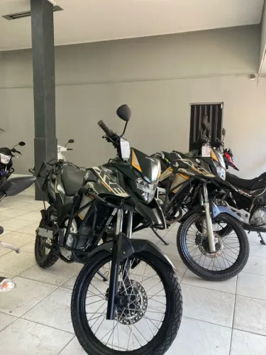 Temos duas XRE 300CC ADVENTURE disponível, com baixo KM, procedência! ES MOTORS