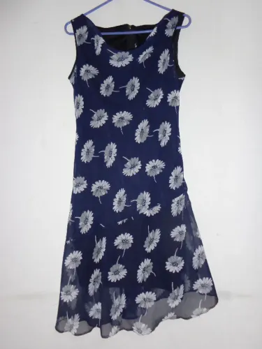 Vestido Azul Florido. Novo. Tecido Leve. Nº 42. Cintura 98 cm (Entrega em Seu Endereço)