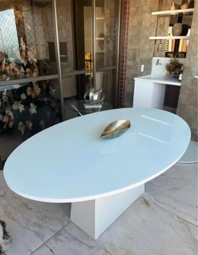 Mesa de jantar oval luxo