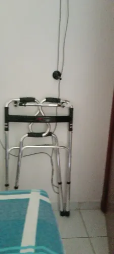 Andador Dobrável para Mobilidade