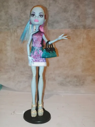 Boneca Monster High Abbey Scaris