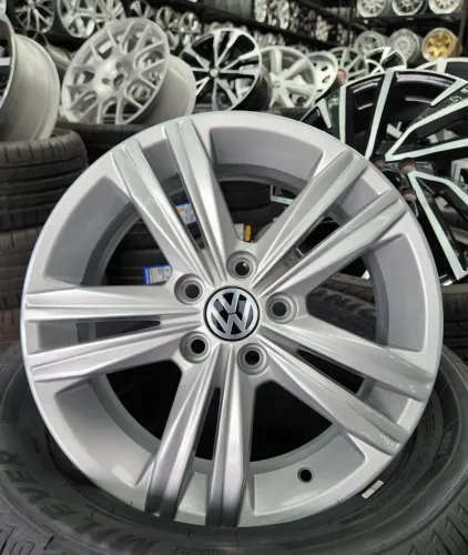Jogo de rodas Polo Tsi aro 15 5x100