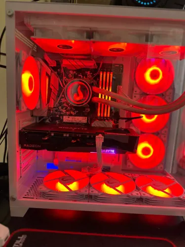 PC GAMER RYZEN 7 5800x + RX 7600 8G