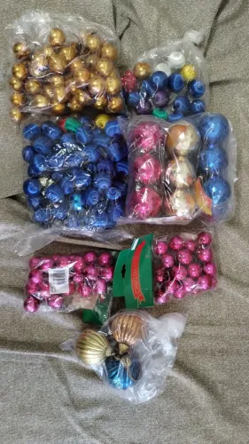 Diversas decorações natalinas