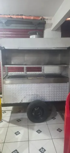 Reboque top todo no alumínio com churrasqueira e compartimento!