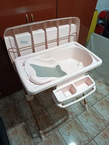 Banheira com suporte e trocador - Burigotto
