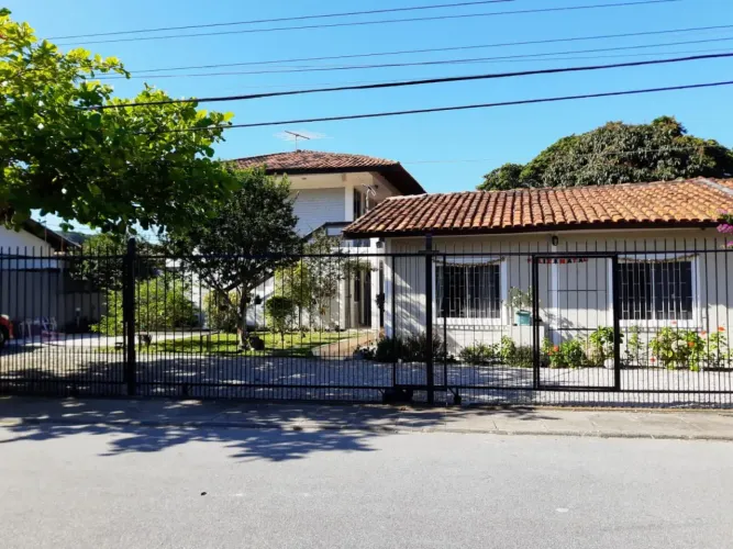 Apartamento para locação na rua da praia de ponta das canas