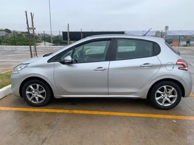 Peugeot 208 Allure 1.5 Flex 8V 5P 2015