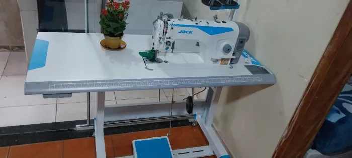 Máquina de costura 