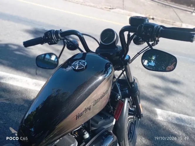 Harley-Davidson Sportster XL 883N Iron 2011