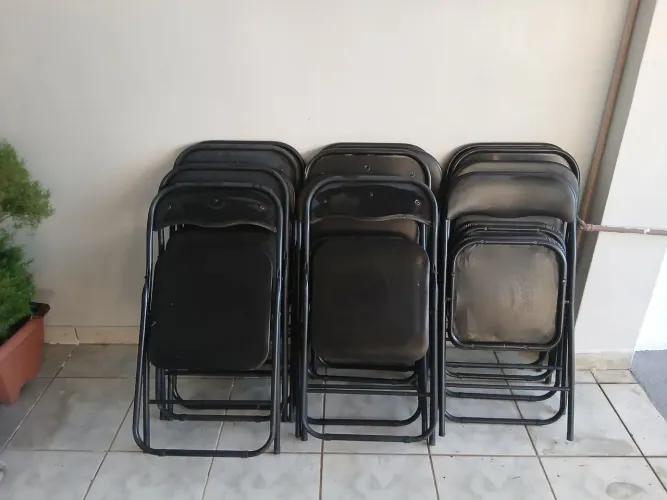 26 Cadeiras dobráveis de ferro