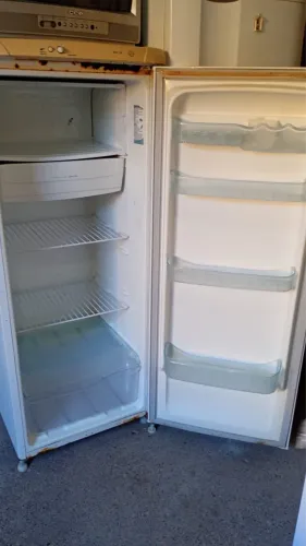 Vendo geladeira Electrolux