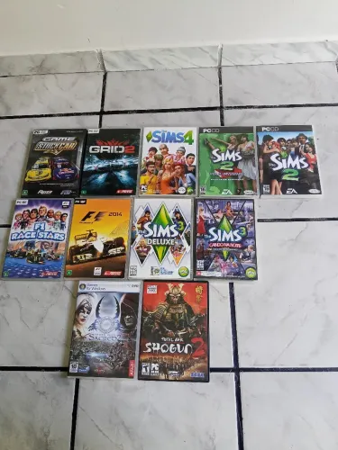 LOTE 11 JOGOS PC - ORIGINAIS - THE SIMS / CORRIDA / ESTRATÉGIA