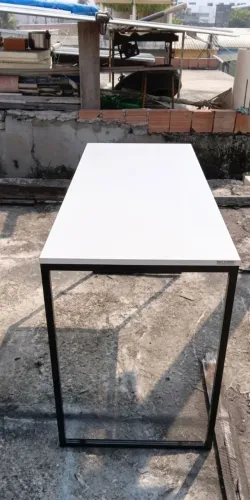Mesa 1,20 com perna de ferro