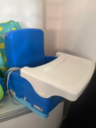 Cadeirinha de alimentação portátil