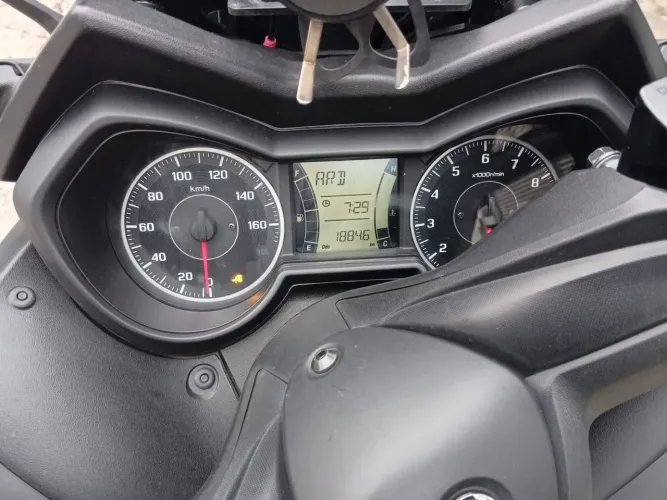 Yamaha Xmax 2024 NOVAAA