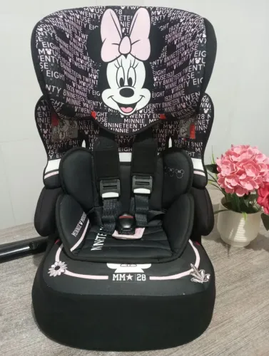 Vendo cadeira de carro de 9 a 36 kilos depois vira assento