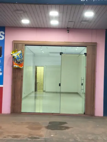 ALUGA- SE PONTO COMERCIAL