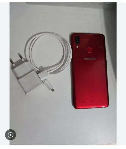 Samsung A10s usando e excelente qualidade valor 350 no pix ou em dinheiro