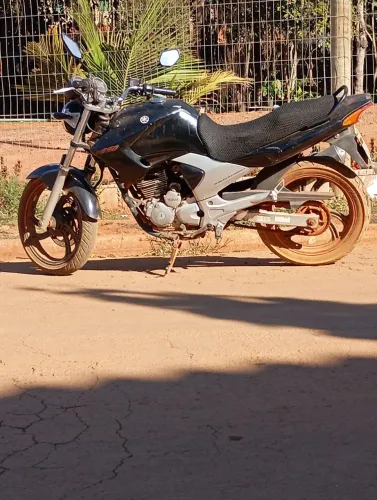 Vendo fazer 250 moto boa
