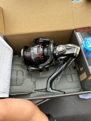 Molinete shimano vanford 5000