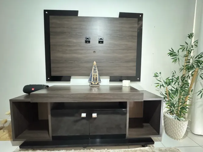 Vendo mesa e suporte para tv com aparador valores separados