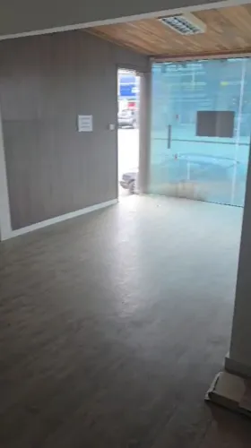 Sala Comercial para Alugar no Centro de Camboriú: Empreenda com Estilo!
