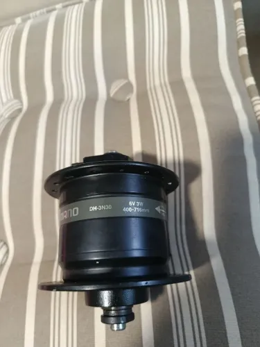 Dínamo Shimano DH-3N30
