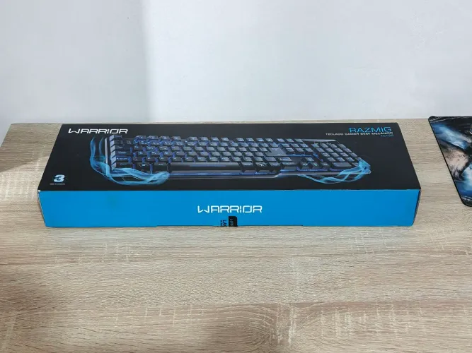 Teclado semi mecânico Razmig TC196