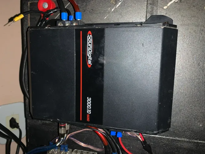 Caixa de som automotivo