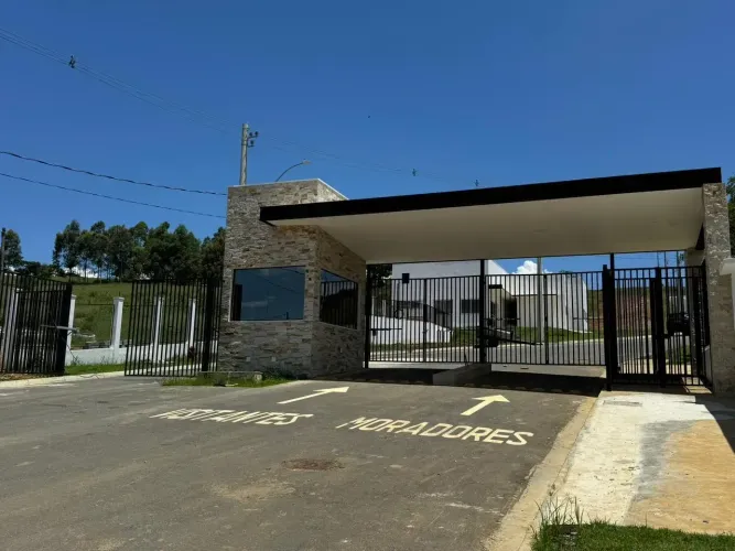 CONDOMÍNIO FECHADO - Terreno para venda com 8x20 160 m2 em Pedrinha - Guaratinguetá - SP