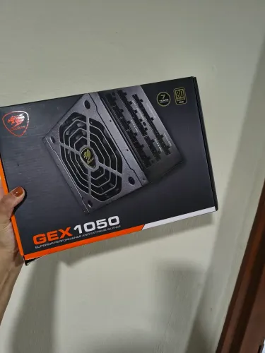 Fonte 1050W 80 PLUS GOLD COUGAR