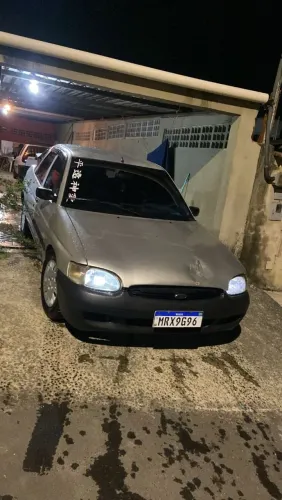 Ford Escort GL 1.6 MPI 2001
