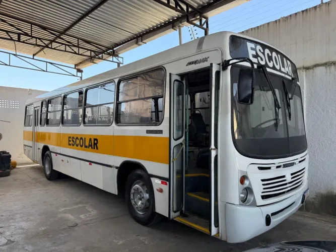 Vendo ônibus CITMAX 2006