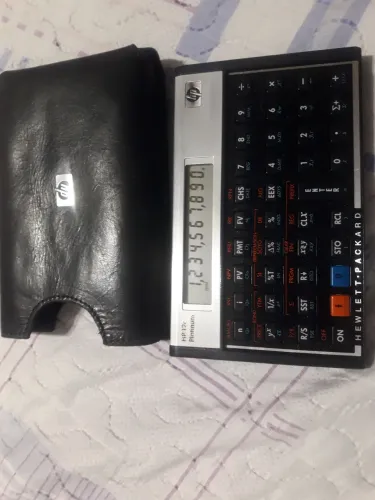 VENDO CALCULADORA HP-12C MODELO PLATINUM C/CAPINHA