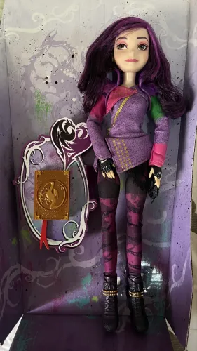 Boneca Disney Descendants - Mal (Isle of the Lost) Hasbro 2015 Original - Na Caixa