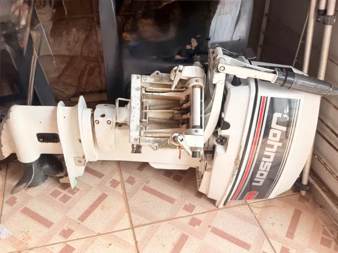 MOTOR DE POPA JOHNSON 25HP 
