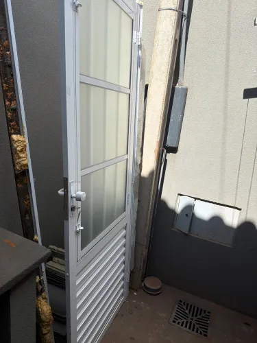 Porta em bom estado 