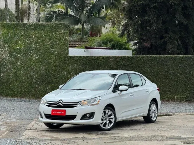 Citroen C4 Lounge Tendance 2.0 Flex 4P Aut. 2014